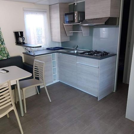 Mobil Home L'Eau Vive Les Arcs-sur-Argens Екстериор снимка