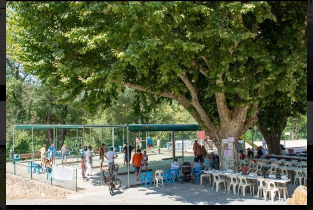 Mobil Home L'Eau Vive Les Arcs-sur-Argens Екстериор снимка