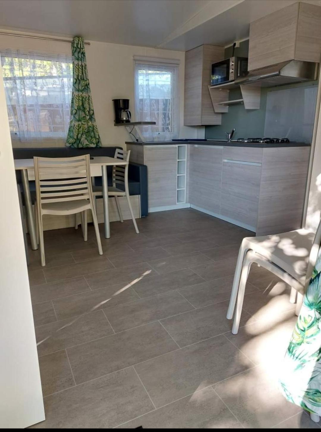 Mobil Home L'Eau Vive Les Arcs-sur-Argens Екстериор снимка